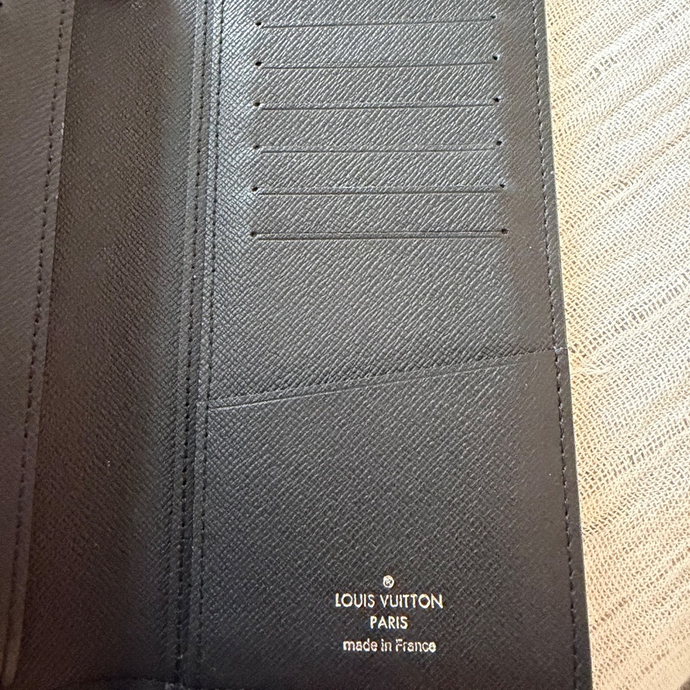 LV wallet - Picture 3 of 4
